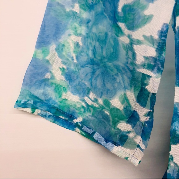 Notations Petite sheer blue floral blouse - Picture 14 of 15